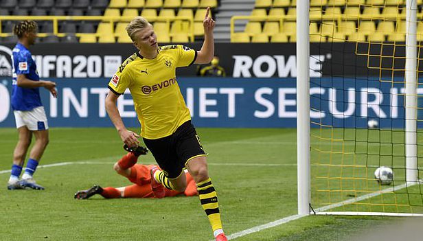 他在中场精 他在中场精