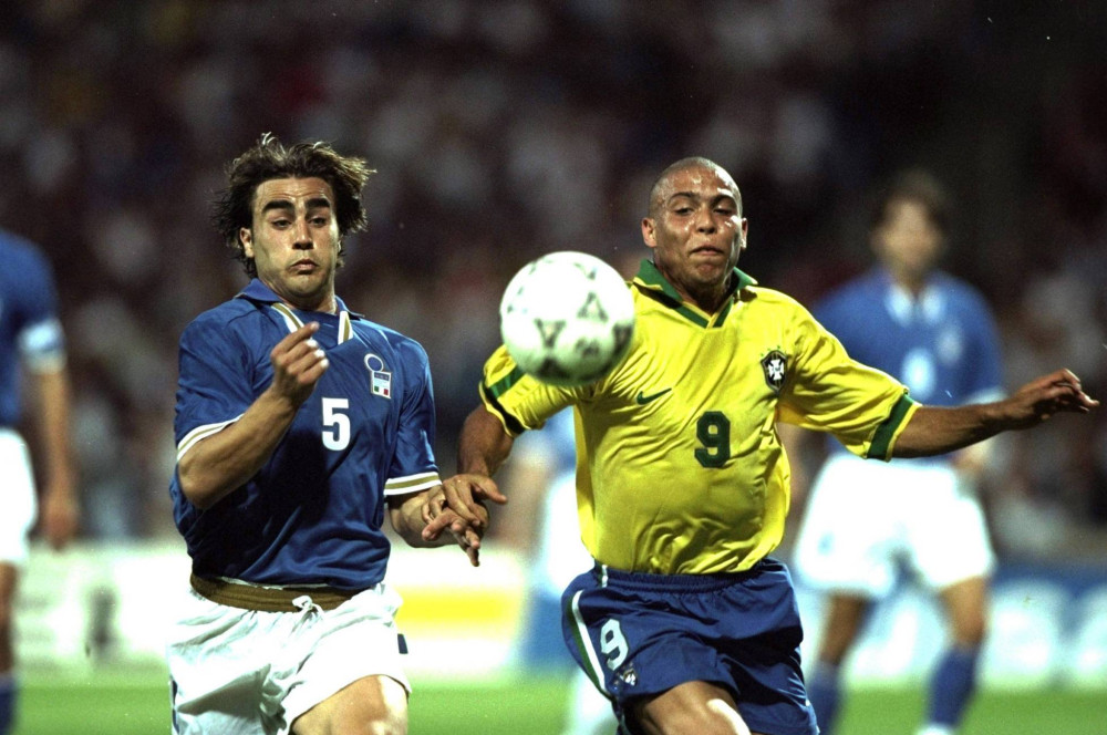 上并不孤单 上并不孤单