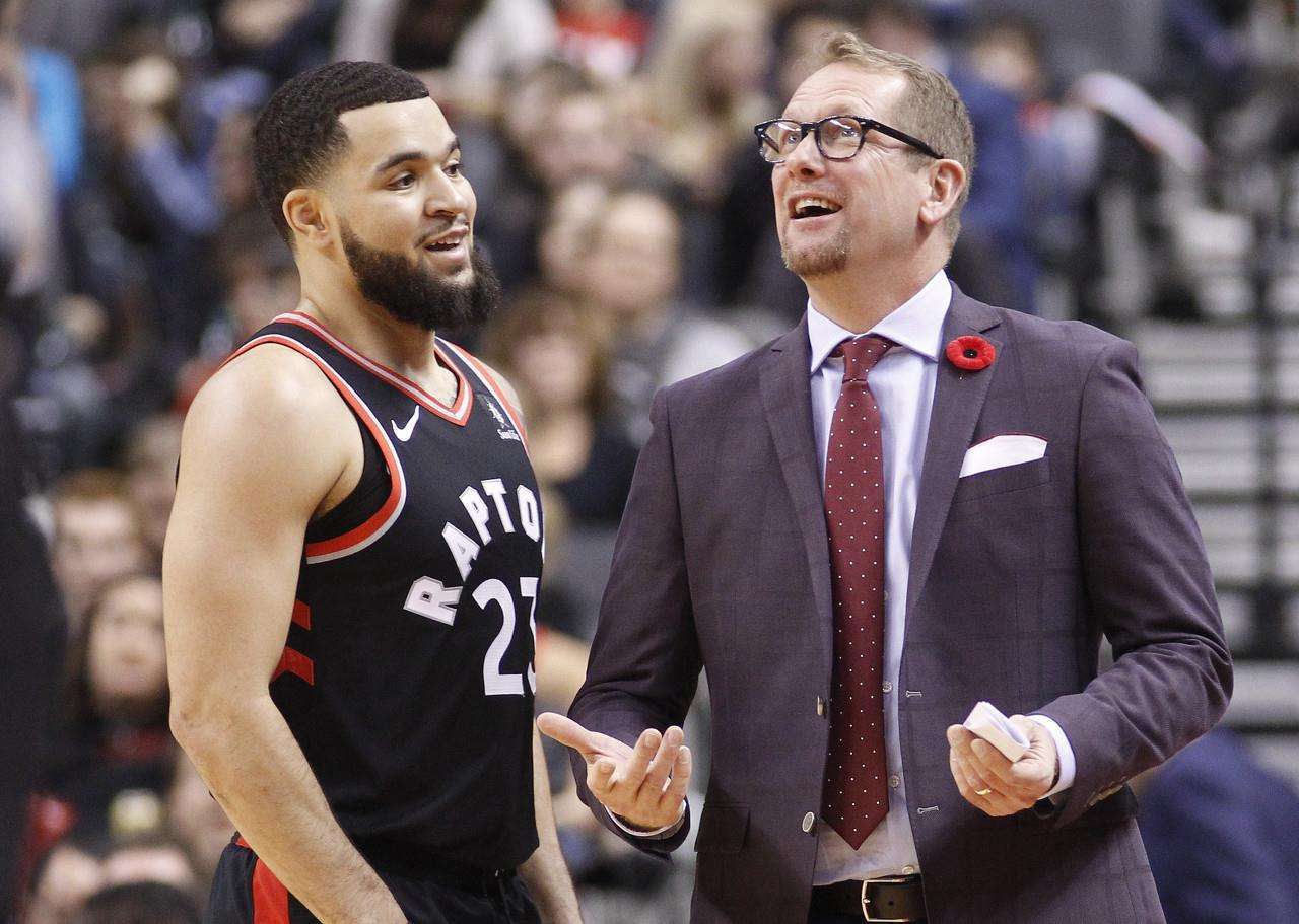 场外的声音 场外的声音