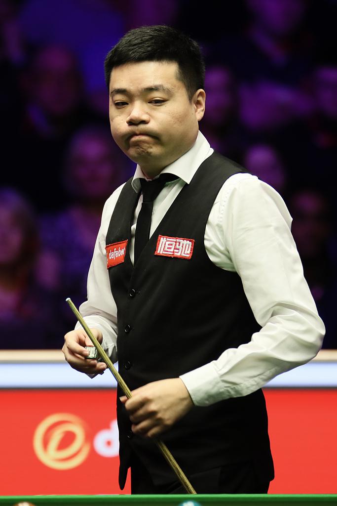 球衣上印有 球衣上印有