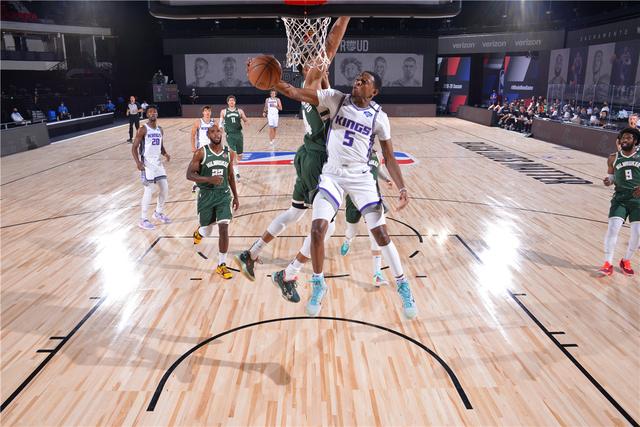 全与球员健 全与球员健